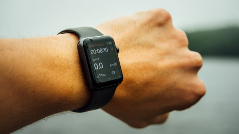 The next Apple Watch could let you answer phone calls with a clenched fist