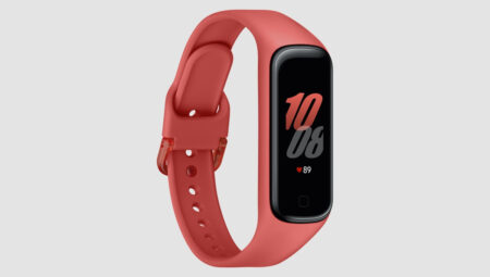 Samsung unveils new Galaxy Fit2 fitness tracker with big battery life Samsung unveils new Galaxy Fit2 fitness tracker with big battery life