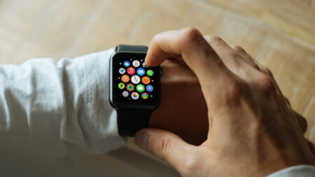 Mask-wearers delight: Update enables Apple Watch to unlock your iPhone Mask-wearers delight: Update enables Apple Watch to unlock your iPhone