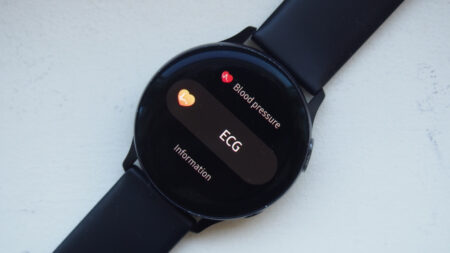How to take an ECG reading on the Samsung Galaxy smartwatches How to take an ECG reading on the Samsung Galaxy smartwatches