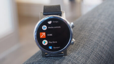 Three new Moto 360s on the way – including square design