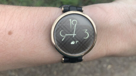 Garmin Lily review: true female-friendly smartwatch but not for athletes Garmin Lily review: true female-friendly smartwatch but not for athletes