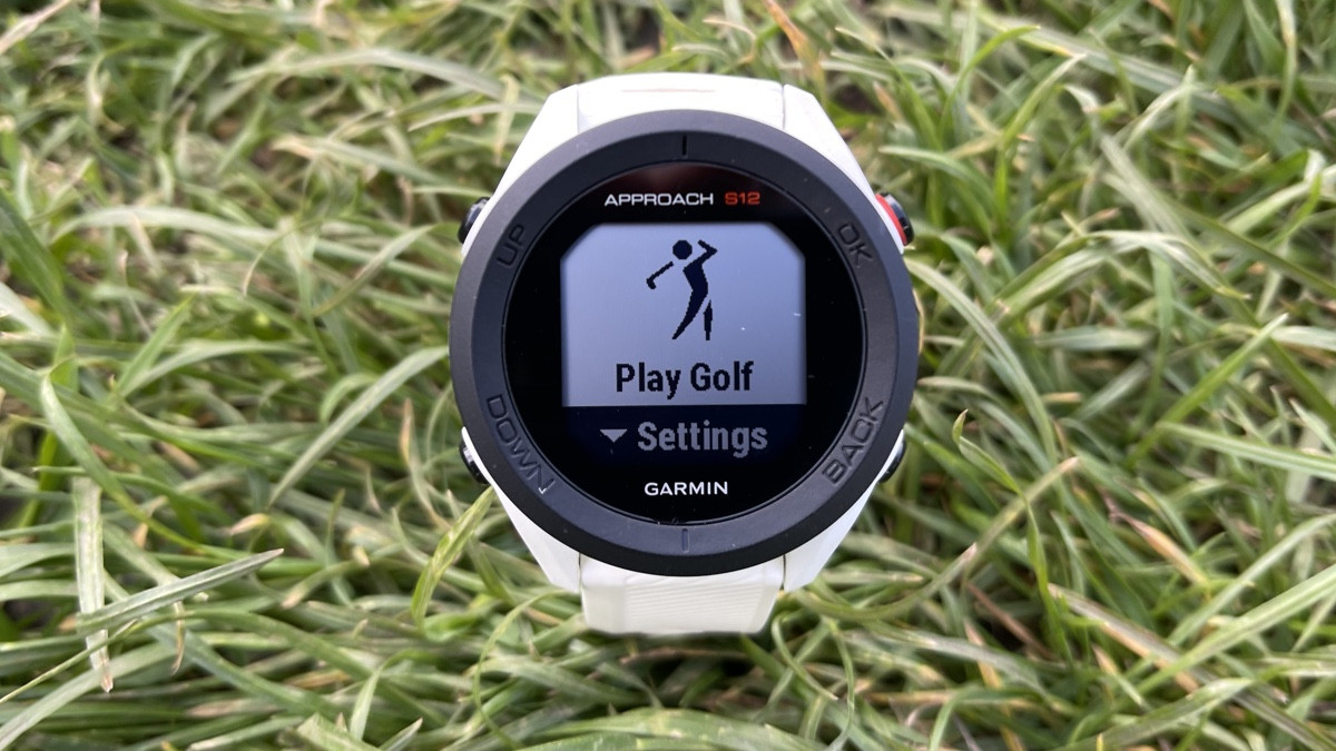 GARMIN APPROACH S12 ホワイト Approach S12 | Smartwatches | Garmin Singapore
