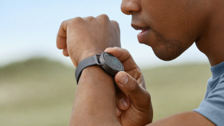 Fossil and Skagen smartwatches now let you talk to Amazon Alexa Fossil and Skagen smartwatches now let you talk to Amazon Alexa