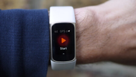 Fitbit Charge 5 update will help reunite you with your lost phone