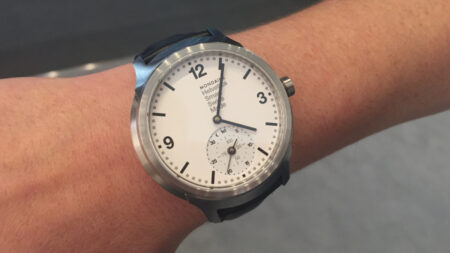 Mondaine Helvetica 1 Smart review Mondaine Helvetica 1 Smart review
