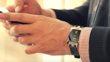 Emvio smartwatch keeps tabs on your stress levels Emvio smartwatch keeps tabs on your stress levels