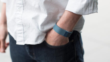 US insurance firm offers trackable Fitbits for lower premiums