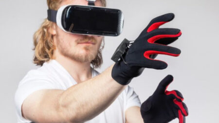 Manus hand tracking gloves to work with Oculus, Gear VR, Vive and OSVR Manus hand tracking gloves to work with Oculus, Gear VR, Vive and OSVR