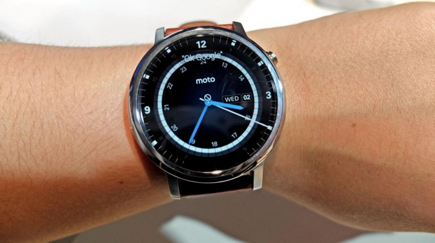 Moto 360 v Apple Watch: The big beasts of the smartwatch war go head-to-head