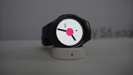 Samsung wants to open up the Gear S2 to iPhone users, but that won’t be so easy Samsung wants to open up the Gear S2 to iPhone users, but that won't be so easy