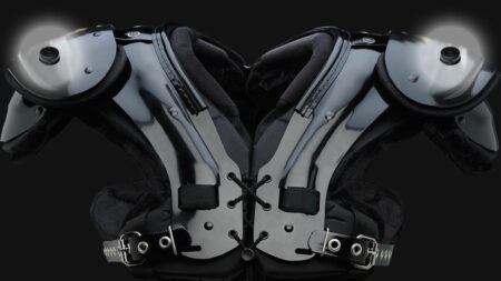NFL fits its players with real-time motion tracking chips NFL fits its players with real-time motion tracking chips
