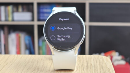 How to switch Samsung Pay for Google Pay on Galaxy Watch How to switch Samsung Pay for Google Pay on Galaxy Watch