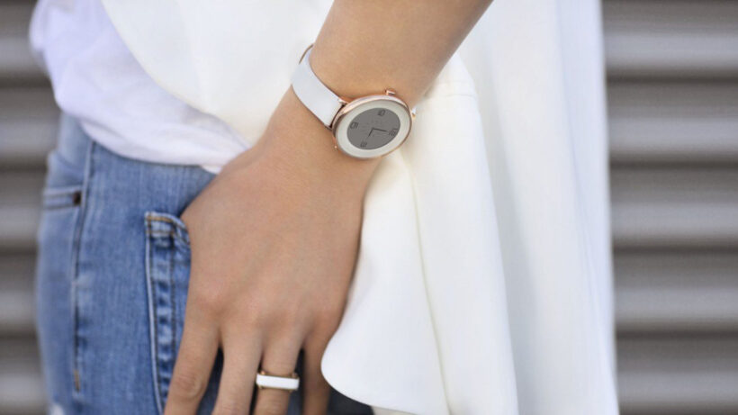 Pebble Time Round ships and lands in stores on 8 November