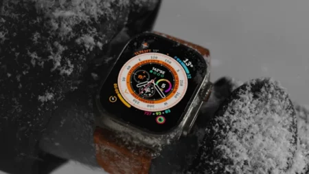 Smartwatch shipments rebound as Apple soars Smartwatch shipments rebound as Apple soars