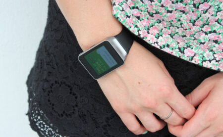 Samsung is sizing up square smartwatch switch Samsung is sizing up square smartwatch switch