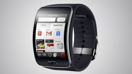 Opera Mini surfs in on Samsung Gear S Opera Mini surfs in on Samsung Gear S