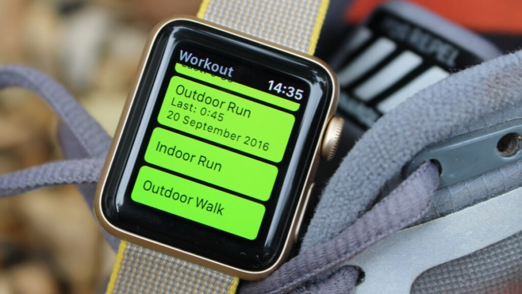 Apple Watch Series 2 v Tag Heuer Connected Modular 45