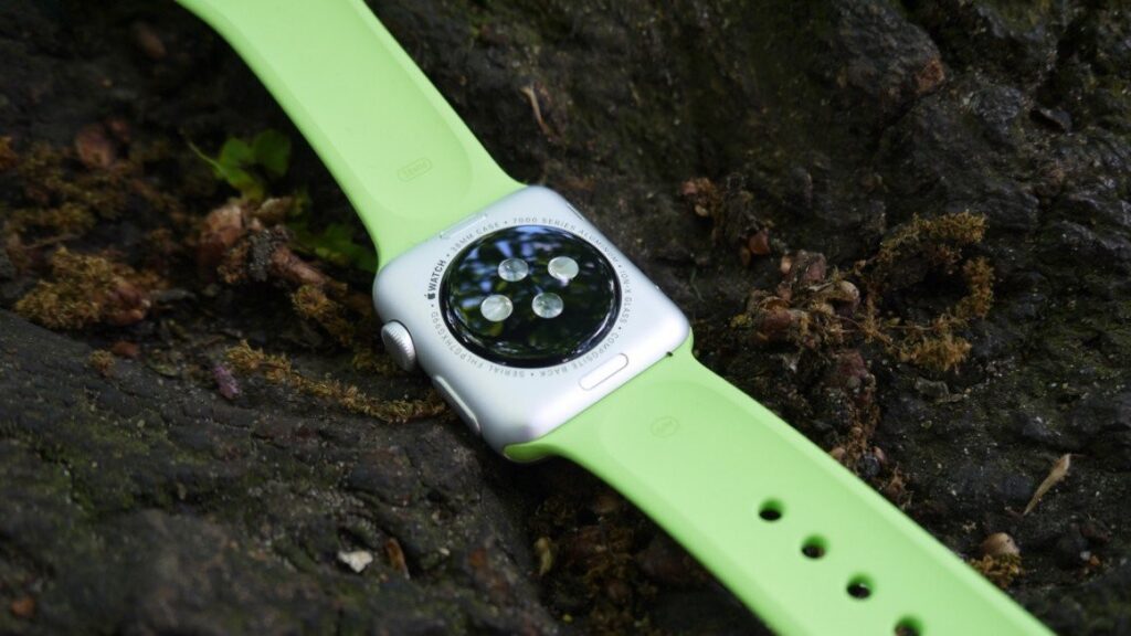 Apple Watch v LG Watch Urbane: Stylish smartwatch showdown
