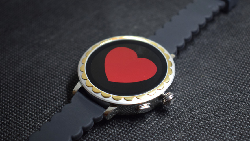 ケイト・スペード　スマートウォッチ　SCALLOP SMARTWATCH2 ASCII.jp：編集部スマートウォッチ担当エリコがオススメ「ケイト