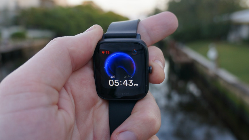 Amazfit Smartwatch Bip U Pro - zwart
