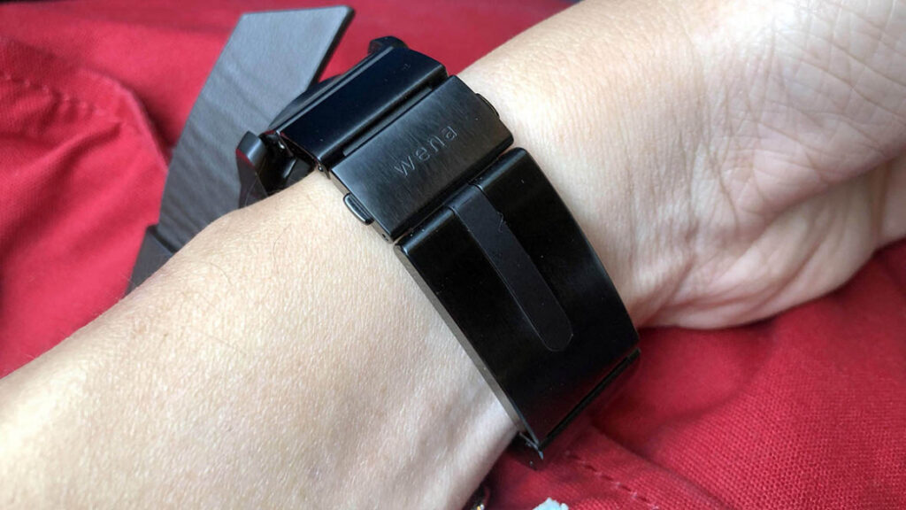 腕時計 SONY wena wrist pro Premium black 分離するスマートウォッチ。ソニーが｢wena wrist pro｣、｢wena wrist