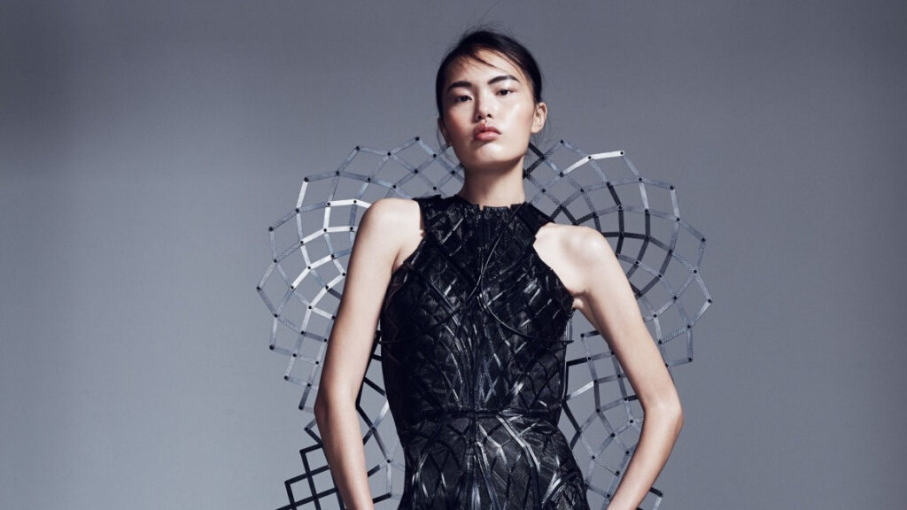 An Intel Curie-powered smart sports bra and more wearable tech at NYFW