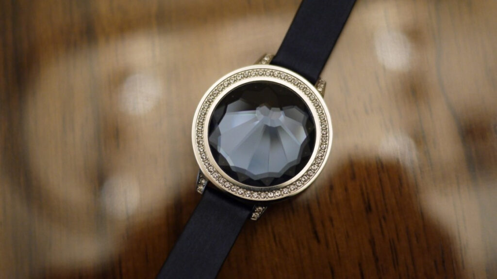 Swarovski CEO: Stylish solar power fitness trackers on the agenda for 2016