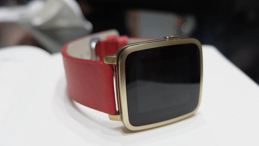 pebble-time-steel-first-look-review-6-1425383327-up98-column-width-inline