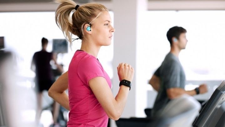 Running tips and guides: How to train better with wearable tech