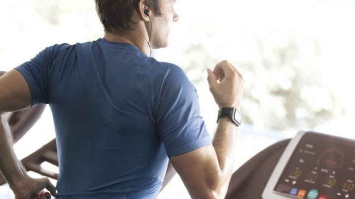Running tips and guides: How to train better with wearable tech
