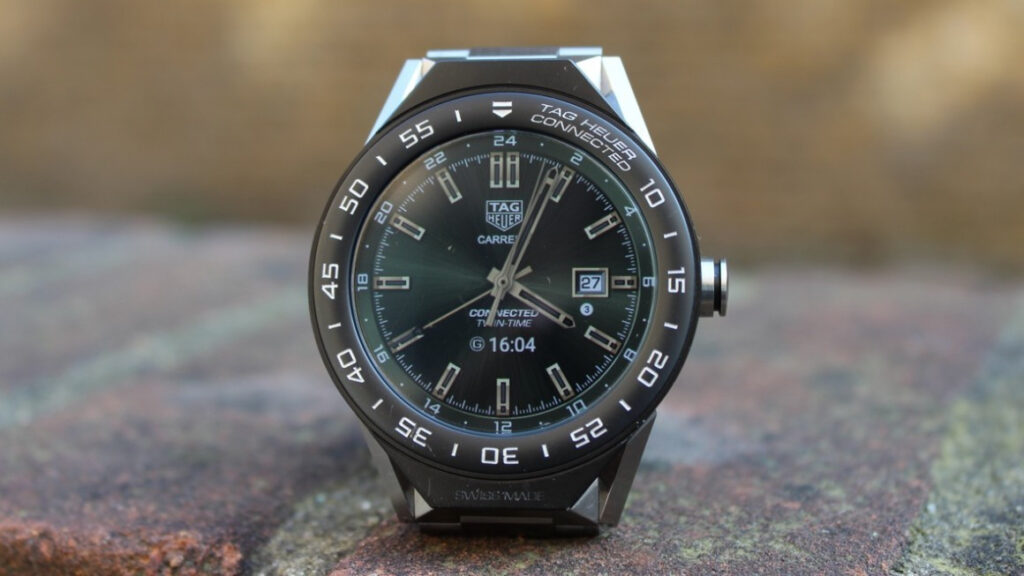 Apple Watch Series 2 v Tag Heuer Connected Modular 45