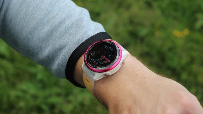 Garmin Forerunner 570 review: Middle child syndrome