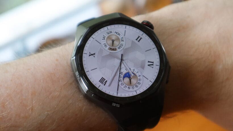 A close look at one of the classic watch faces on the Huawei Watch GT 6 Pro