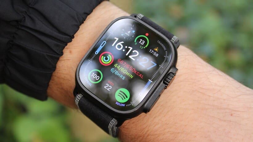 apple-watch-ultra-3-close-up