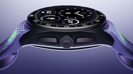 Tag Heuer and New Balance team up for a limited edition smartwatch tag-heuer-new-balance-e5-limited-edition-watch