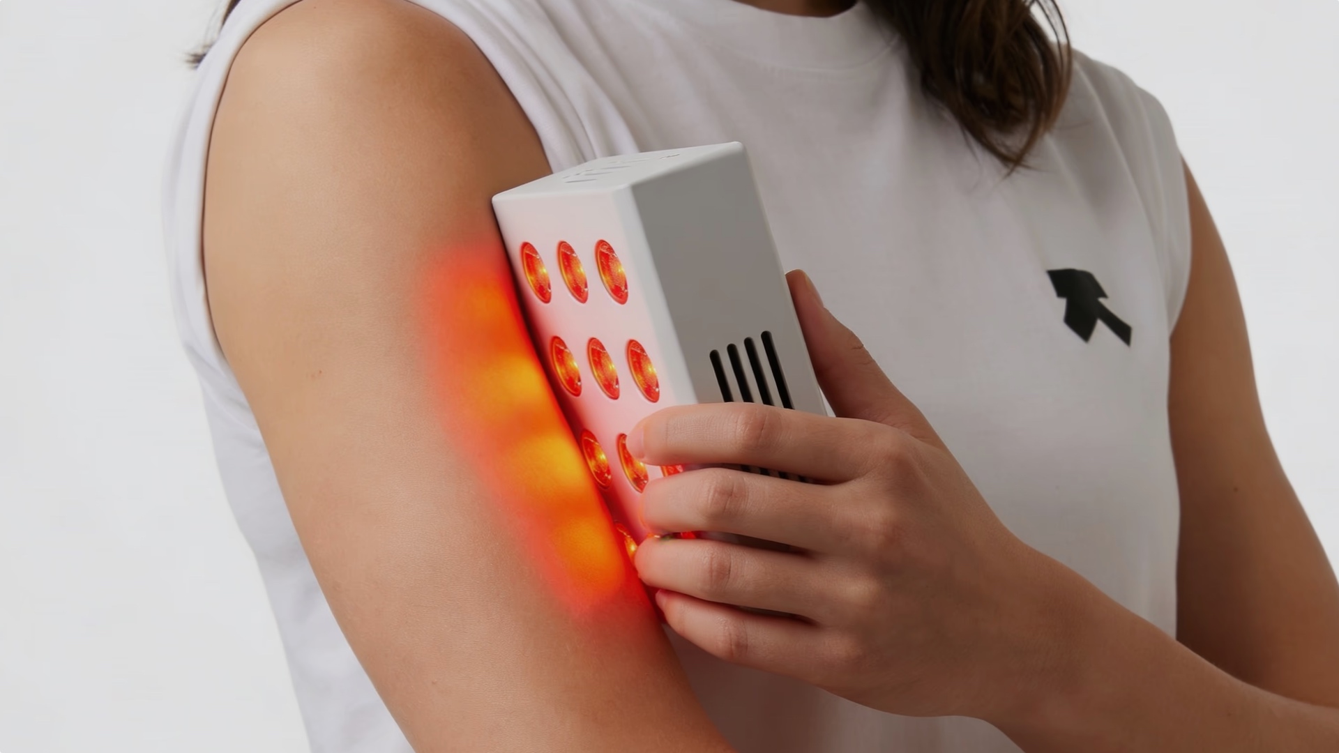 Ultrahuman Photon is a data-driven red light panel designed to boost recovery