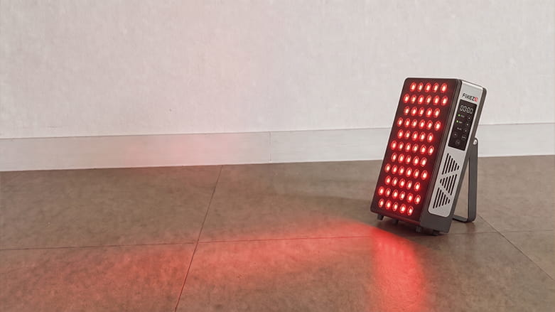 Flikeze SpectraPanel Elite 60 red light on