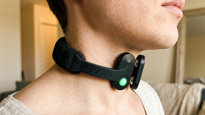 Pulsetto on the neck